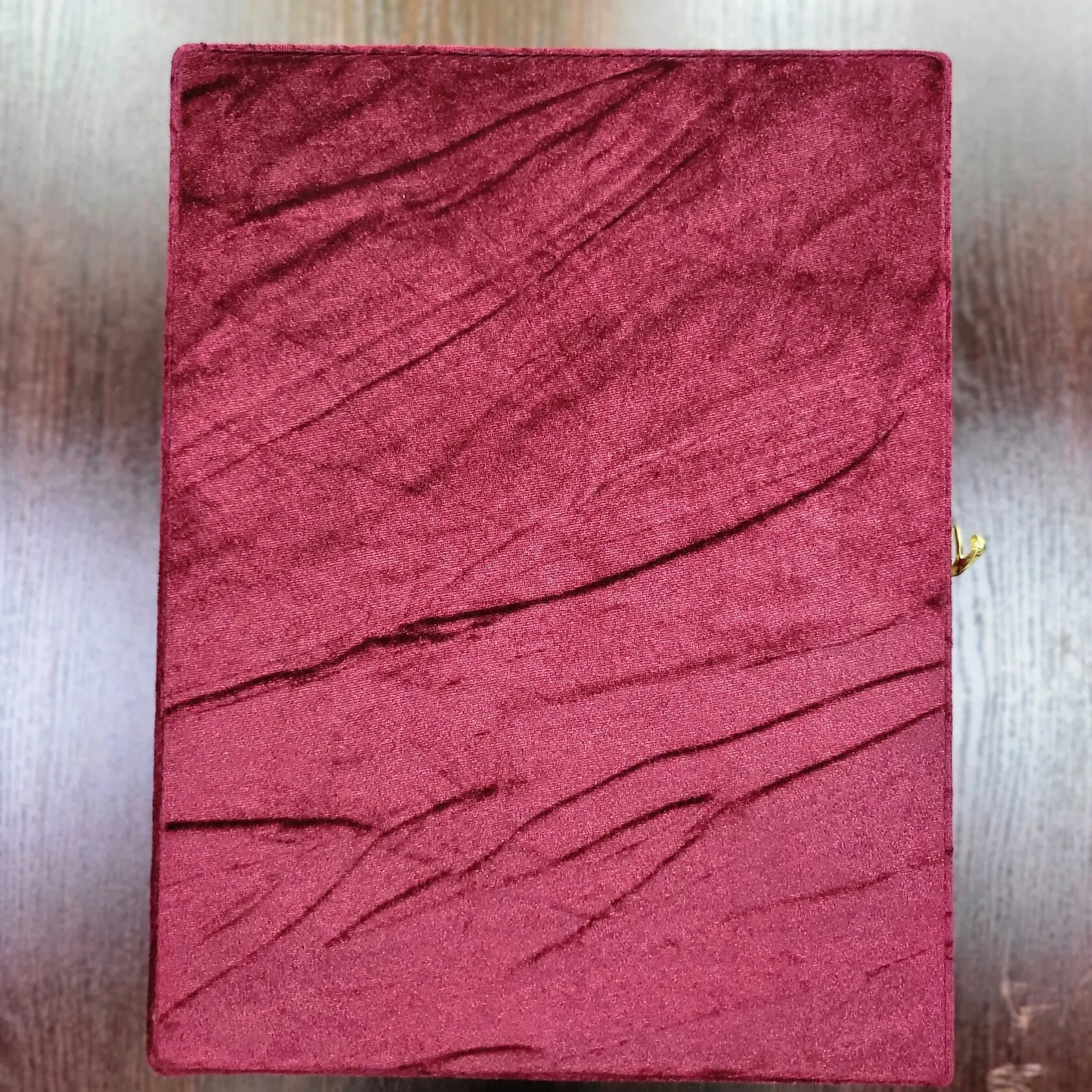 Библия с литьем